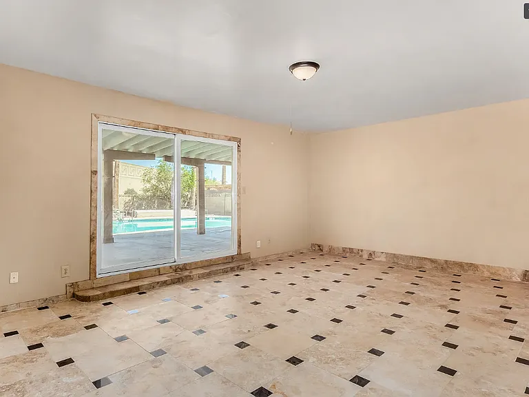 4403 S Terrace Rd — Photo 11