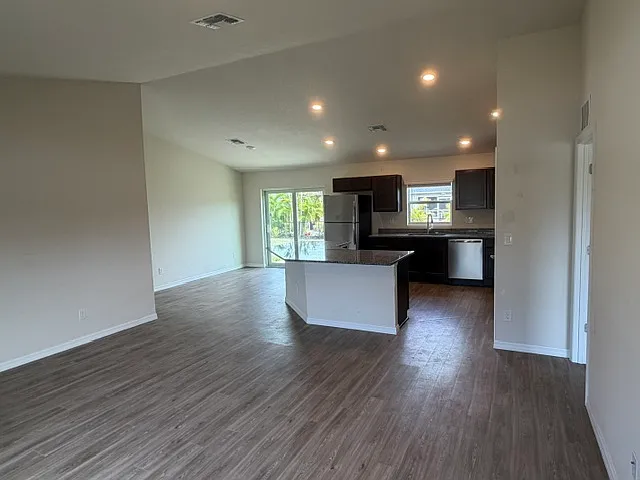 12134 Wadsworth Ave — Photo 24