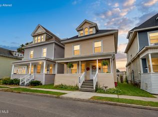 10 Catalpa Drive, Albany, NY 12209