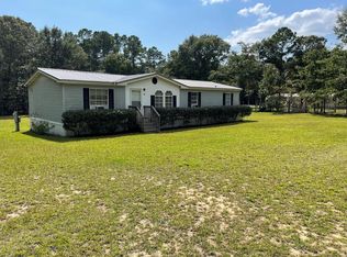 1106 Combahee Dr, Summerton, SC 29148