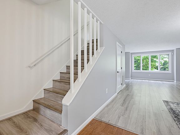 3rd image of 28 Swift Lane