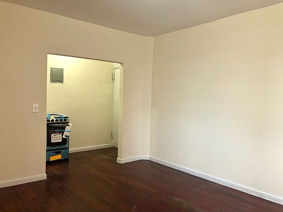 4th image of 634 Saint Nicholas Ave APT 6A