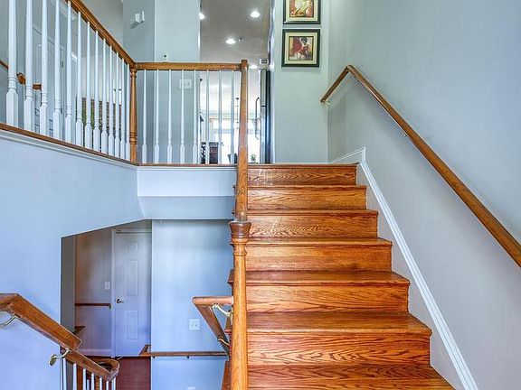 2nd image of 7209 Phelps Hill Ct