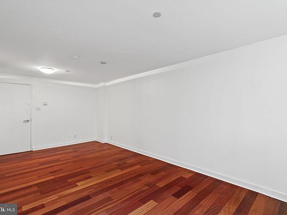 2nd image of 219 S 18th St #1119