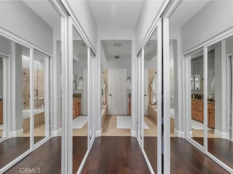66 Baycrest Ct — Photo 24