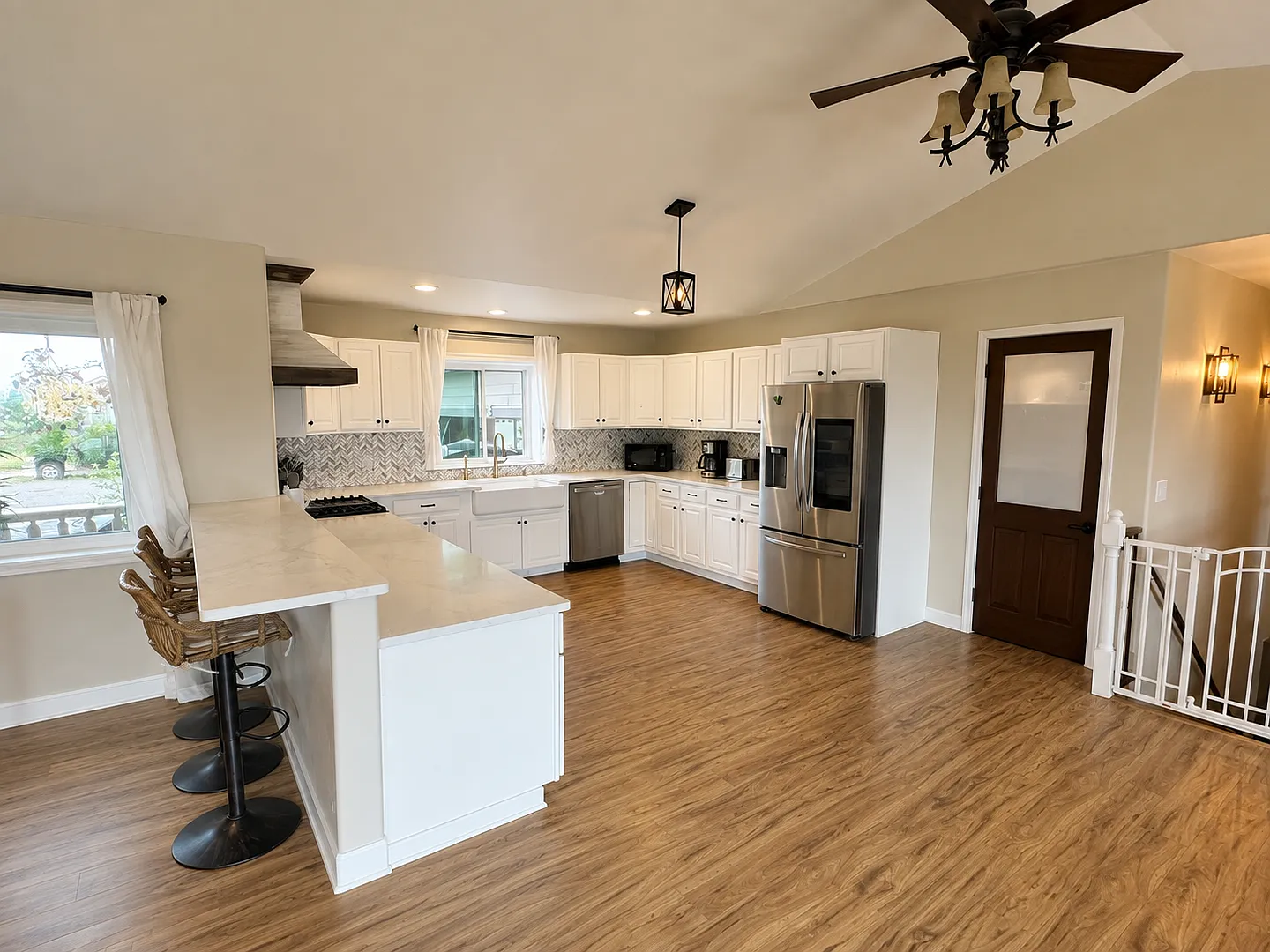 Spacious 4 Bed Home with Finished Basement, Solar, Sauna, Pool Table & Fenced Yard — Photo 2