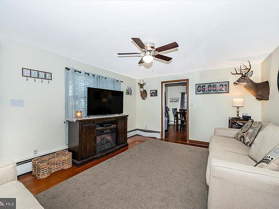 2nd image of 56 2nd Ave