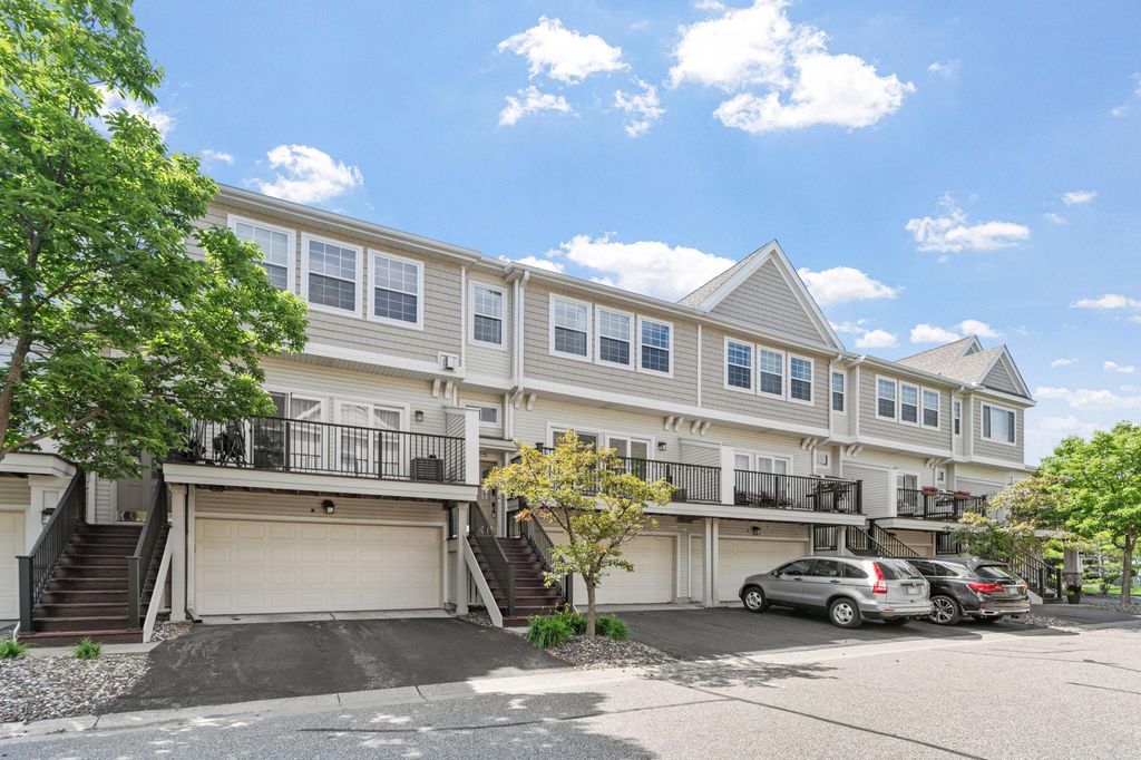 11226 Baltimore St NE Unit J, Blaine, MN - View 2