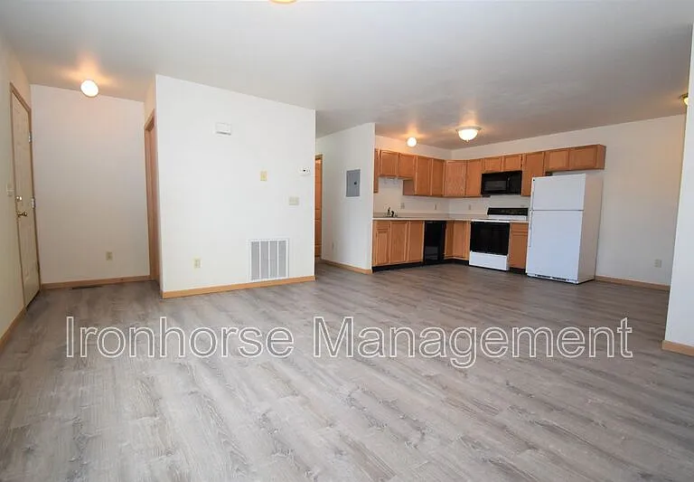 2491 Wheeler Dr #C — Photo 3
