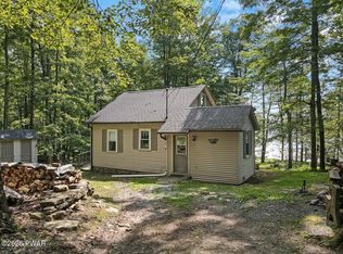 130 Ridgefield Point, Greentown, PA 18426