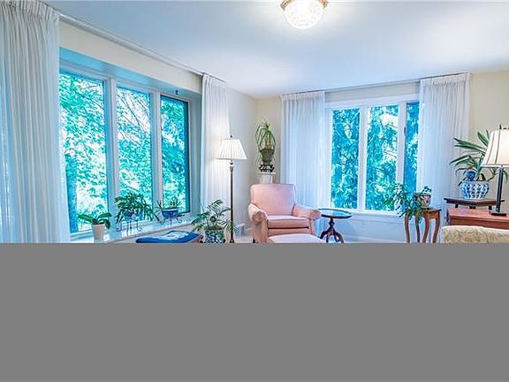 3rd image of 2567 Aldon Dr