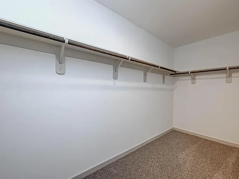3418 Lake Landing Ln — Photo 46