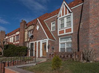 21549 Murdock Ave, Queens Village, NY 11429
