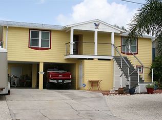 3828 Royal Palm Dr, Saint James City, FL 33956