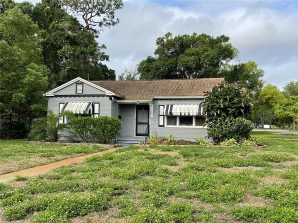 930 W Candlewood Ave, Tampa, FL 33603