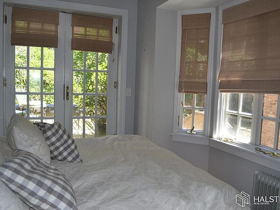 2nd image of 119 E 64th St APT 2B