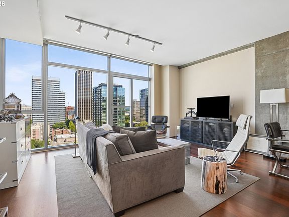 5th image of 1221 SW 10th Ave #1403