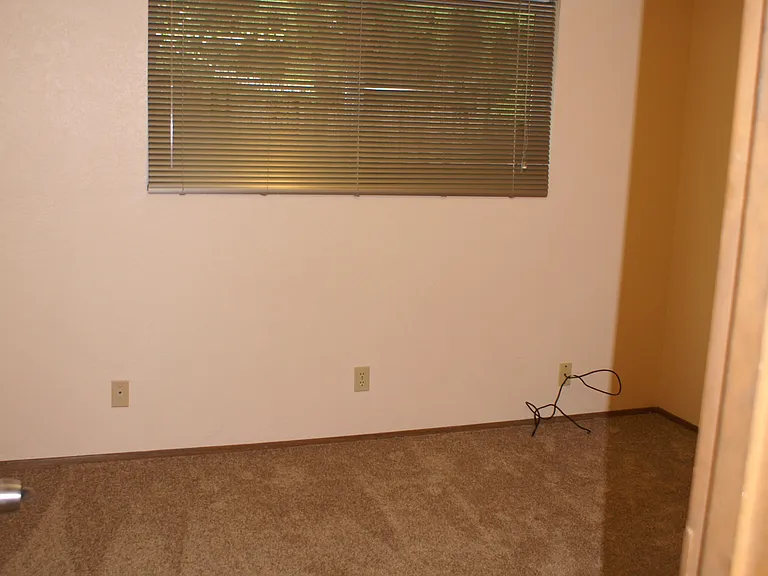 2088 Shiloh St — Photo 11