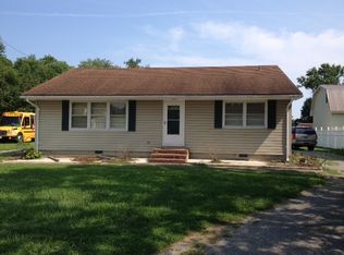 606 N Main St, Hebron, MD 21830