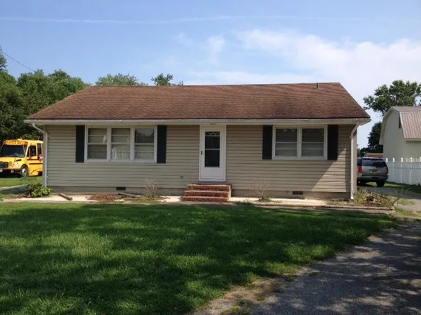 606 N Main St, Hebron, MD 21830