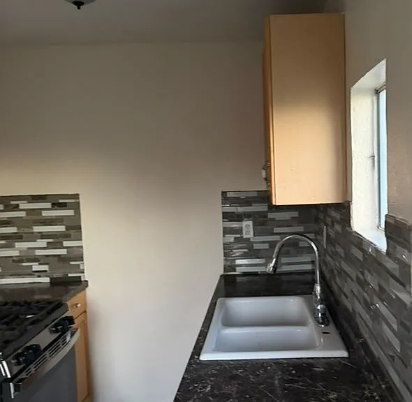 1630 C Ave #D — Photo 2