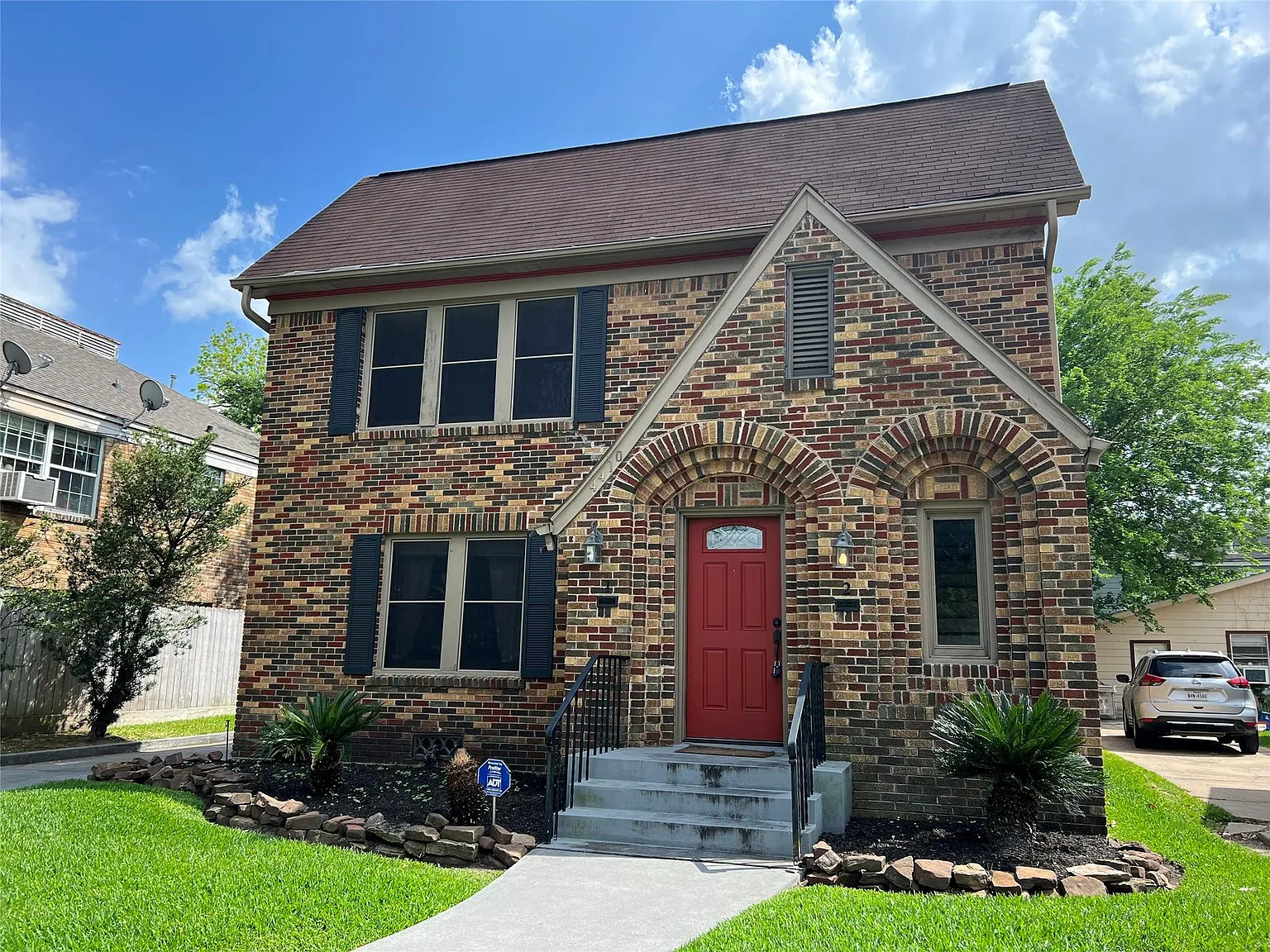 2 bed, 1.0 bath, 1713 sqft, $1,650 — Photo 1