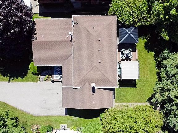 4th image of 33 Mergl Dr