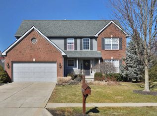 7932 Crescent Dr, Lewis Center, OH 43035