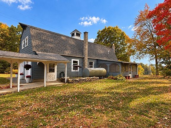 4th image of 54 Old Gilbertville Rd
