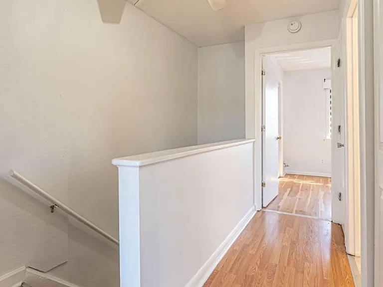 807 7th St #807 — Photo 8