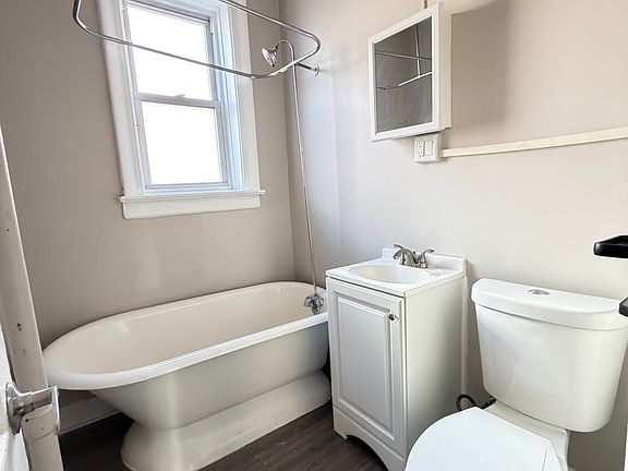 5th image of 104 Belmont Ave APT 4C