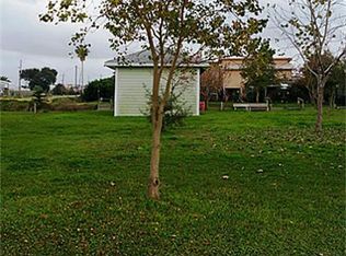 1126 Mayes Rd, Crystal Beach, TX 77650