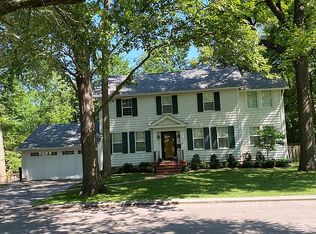 432 Park Rd, Saint Louis, MO 63119