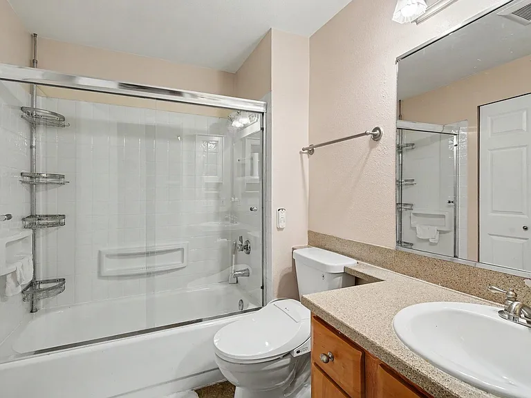 9200 Greenwood Ave N #107 — Photo 12
