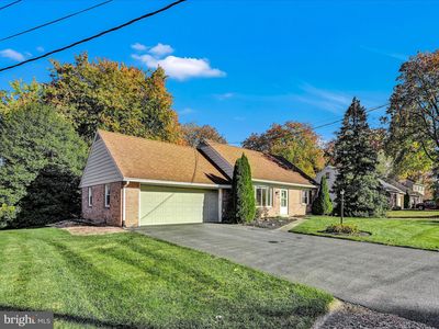 107 Woodlawn Dr, Willow Street, PA, 17584