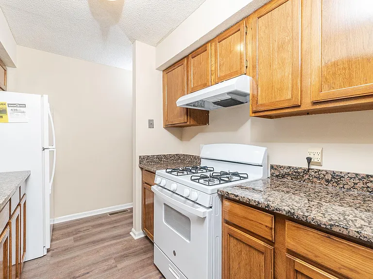 106 N Tunstall Ave — Photo 20