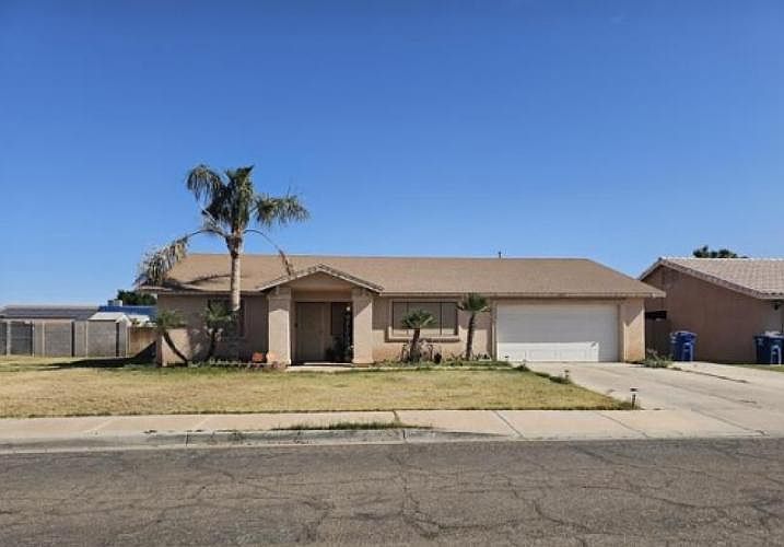 1st image of 3055 S 32nd Ave