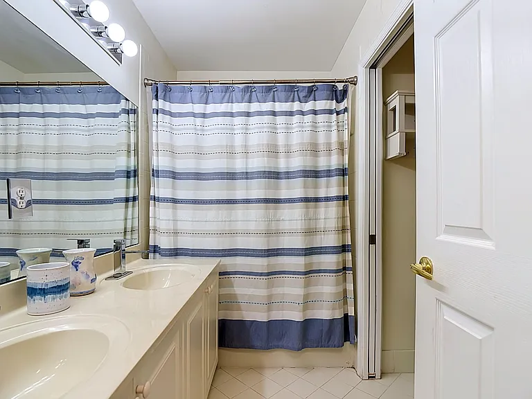 1154 Oakwater Dr — Photo 19