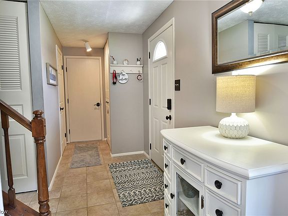 5th image of 8998 Briarbrook Dr NE