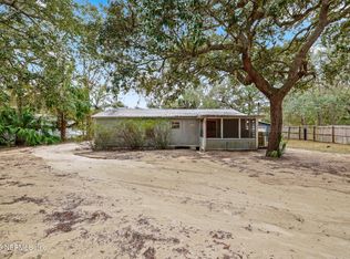 103 E Oakside Dr, Interlachen, FL 32148