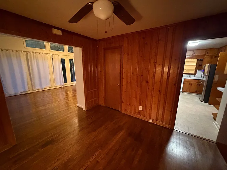 2022 Woodbine Ter NE — Photo 10