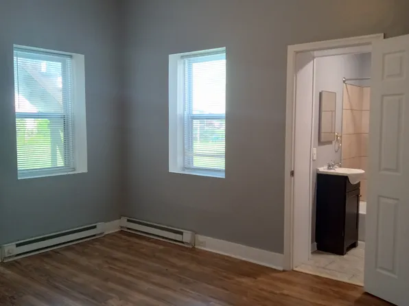 135 E Baltimore St #B, Taneytown, MD 21787