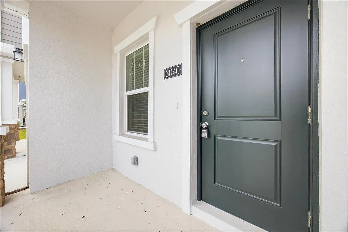 3 bed, 2.5 bath, 1834 sqft, $1,900 — Photo 4