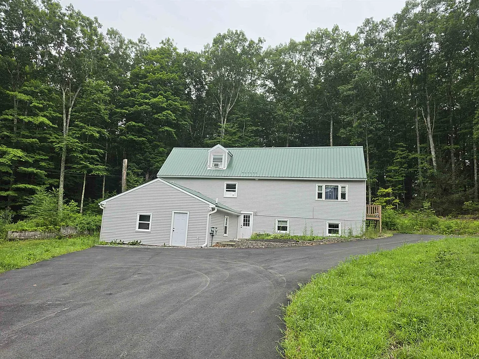 4 Little River Rd