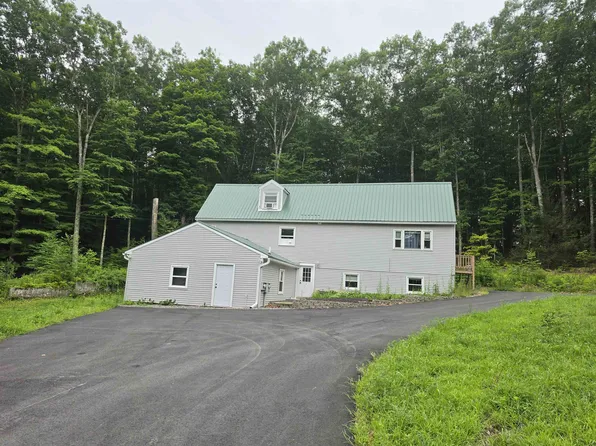 4 Little River Rd, Lee, NH 03861