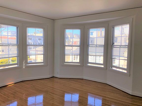 5th image of 2845 Polk St APT 301