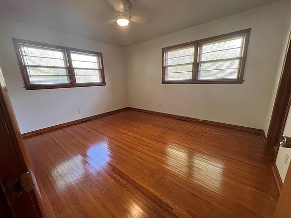 4th image of 556 N Caddy Ln