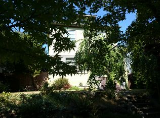 529 18th Ave E, Seattle, WA 98112