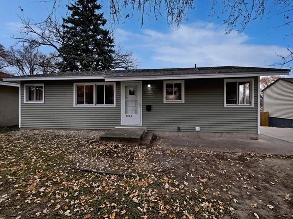3806 Hampshire Ave N, Crystal, MN 55427