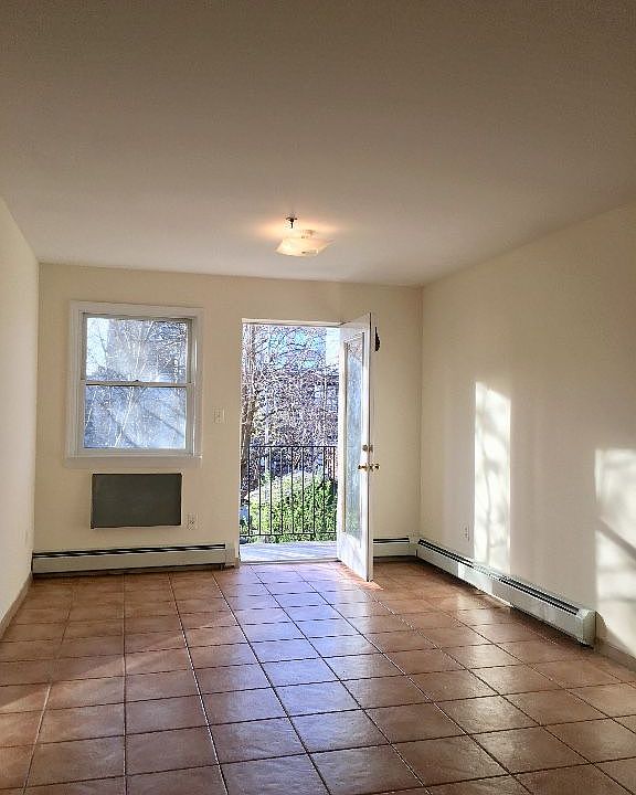 1st image of 2652 29th St APT 3C